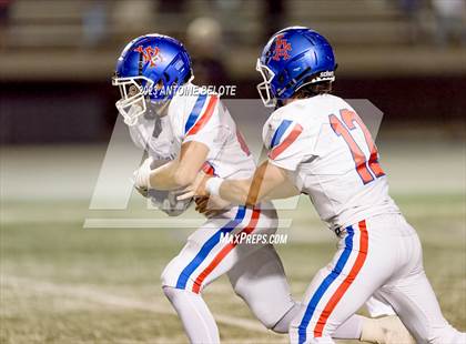 Thumbnail 2 in Los Alamitos vs. Servite photogallery.
