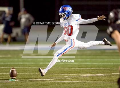 Thumbnail 3 in Los Alamitos vs. Servite photogallery.