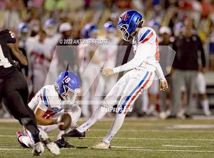 Thumbnail 1 in Los Alamitos vs. Servite photogallery.