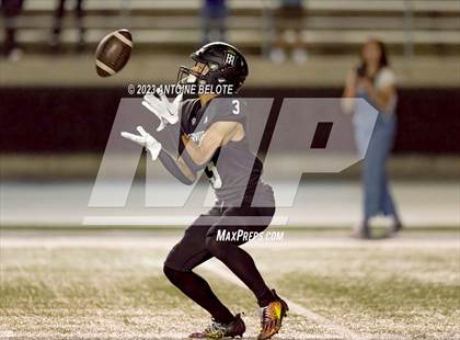 Thumbnail 2 in Los Alamitos vs. Servite photogallery.