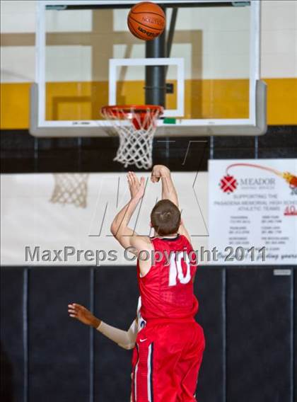 Thumbnail 2 in Marcus vs Warren (McDonald's Texas Invitational) photogallery.