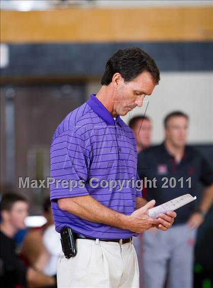 Thumbnail 2 in Marcus vs Warren (McDonald's Texas Invitational) photogallery.
