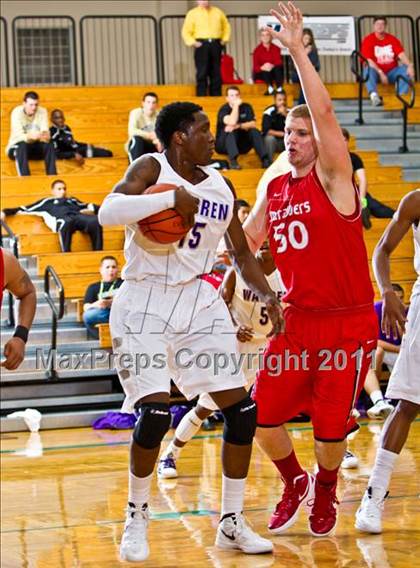 Thumbnail 3 in Marcus vs Warren (McDonald's Texas Invitational) photogallery.