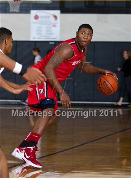 Thumbnail 1 in Marcus vs Warren (McDonald's Texas Invitational) photogallery.