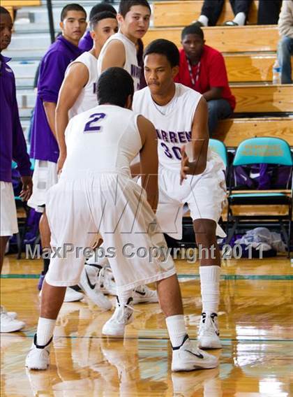 Thumbnail 1 in Marcus vs Warren (McDonald's Texas Invitational) photogallery.