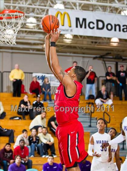 Thumbnail 2 in Marcus vs Warren (McDonald's Texas Invitational) photogallery.