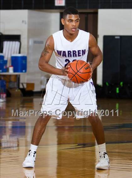 Thumbnail 3 in Marcus vs Warren (McDonald's Texas Invitational) photogallery.