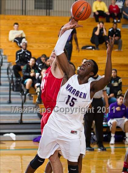 Thumbnail 2 in Marcus vs Warren (McDonald's Texas Invitational) photogallery.