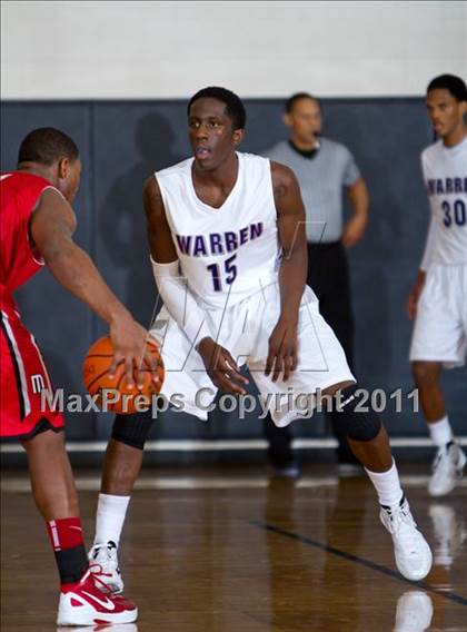 Thumbnail 1 in Marcus vs Warren (McDonald's Texas Invitational) photogallery.