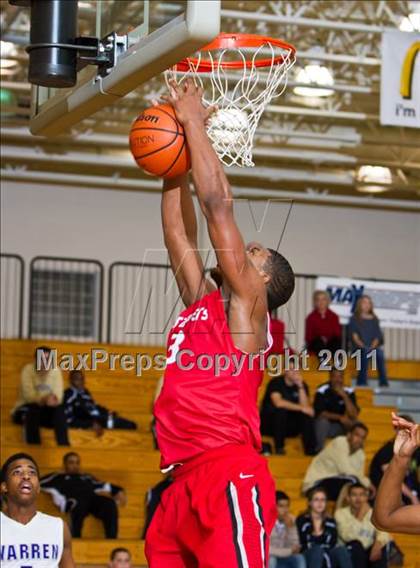 Thumbnail 2 in Marcus vs Warren (McDonald's Texas Invitational) photogallery.