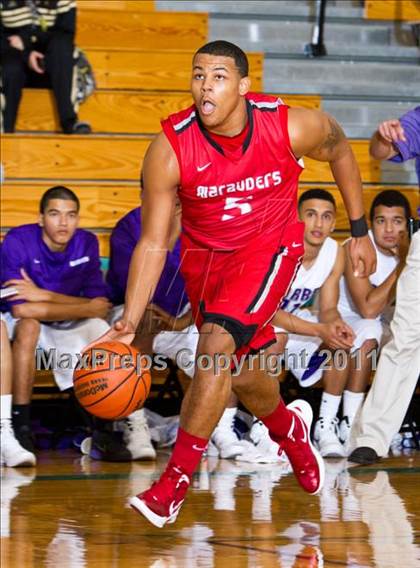Thumbnail 1 in Marcus vs Warren (McDonald's Texas Invitational) photogallery.