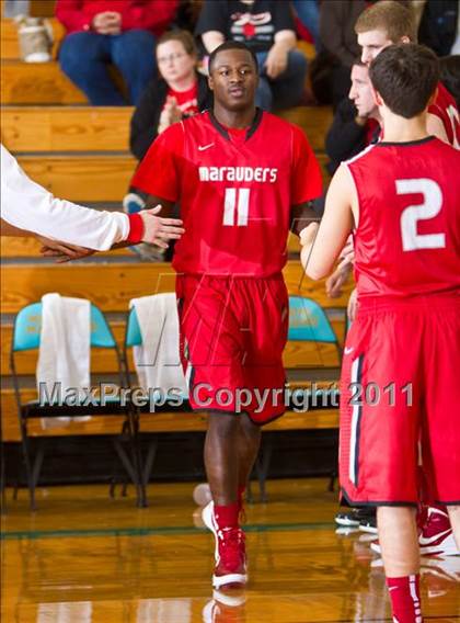 Thumbnail 2 in Marcus vs Warren (McDonald's Texas Invitational) photogallery.