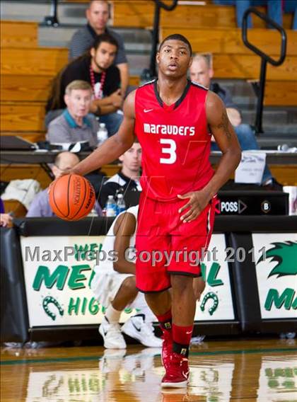 Thumbnail 1 in Marcus vs Warren (McDonald's Texas Invitational) photogallery.