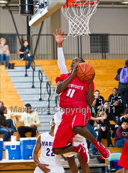 Thumbnail 1 in Marcus vs Warren (McDonald's Texas Invitational) photogallery.