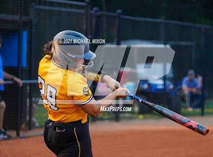 Thumbnail 1 in Sequoyah @ Centennial photogallery.
