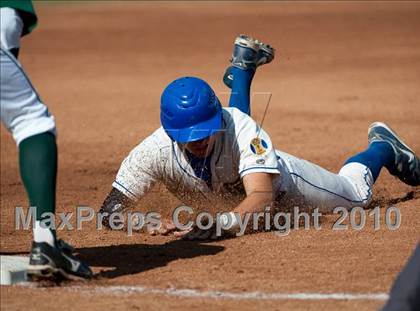 Thumbnail 2 in Grossmont vs Helix (CIF SDS D2 Final) photogallery.