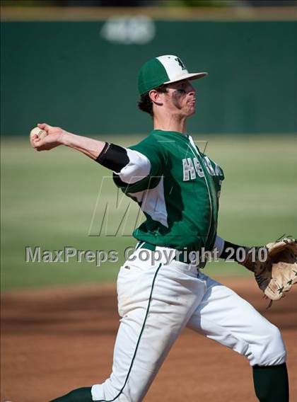 Thumbnail 2 in Grossmont vs Helix (CIF SDS D2 Final) photogallery.