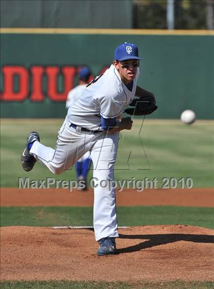 Thumbnail 2 in Grossmont vs Helix (CIF SDS D2 Final) photogallery.