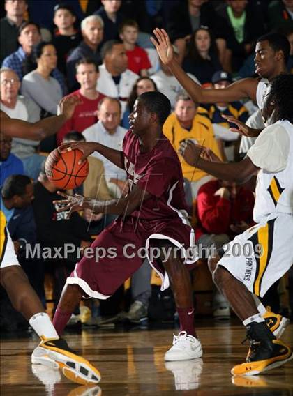Thumbnail 2 in St. Benedict's Prep vs St. Frances (City of Palms Classic) photogallery.