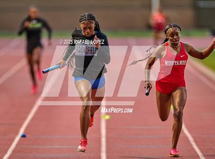 Thumbnail 2 in North Shore Relays (4x200) photogallery.