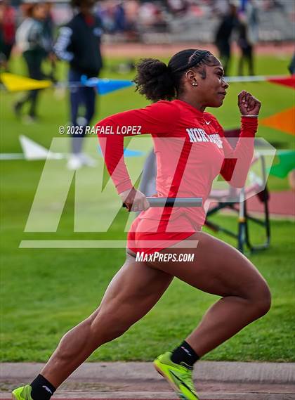 Thumbnail 3 in North Shore Relays (4x200) photogallery.