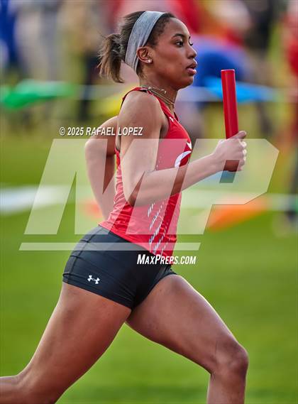Thumbnail 3 in North Shore Relays (4x200) photogallery.