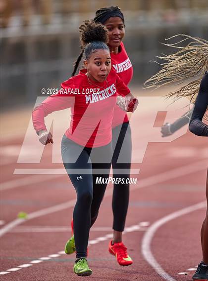 Thumbnail 3 in North Shore Relays (4x200) photogallery.