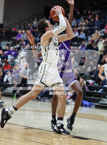 Thumbnail 3 in Muncie Central @ Nobesville photogallery.