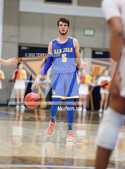 Thumbnail 3 in San Juan vs. Judge Memorial (UHSAA 3A Quarterfinal) photogallery.