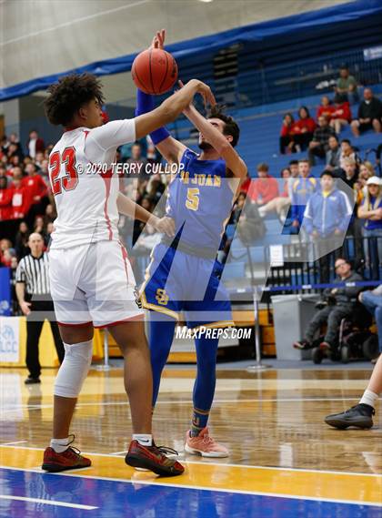 Thumbnail 3 in San Juan vs. Judge Memorial (UHSAA 3A Quarterfinal) photogallery.