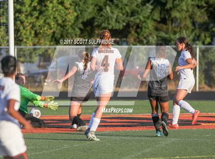 Thumbnail 3 in South Medford @ Roseburg photogallery.