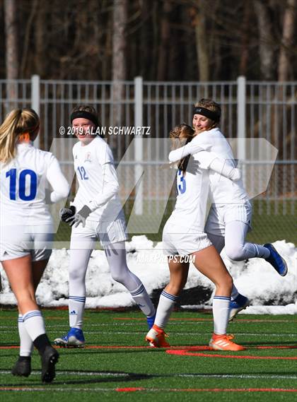 Thumbnail 2 in Poland vs. Avoca Central (NYSPHSAA Class D Final) photogallery.