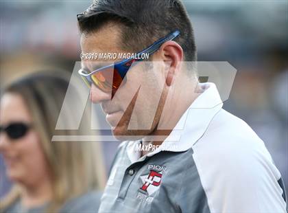 Thumbnail 2 in Pioneer vs Georgetown (UIL 5A Semifinal) photogallery.