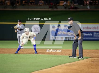 Thumbnail 2 in Pioneer vs Georgetown (UIL 5A Semifinal) photogallery.