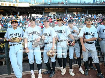 Thumbnail 2 in Pioneer vs Georgetown (UIL 5A Semifinal) photogallery.