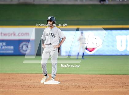 Thumbnail 2 in Pioneer vs Georgetown (UIL 5A Semifinal) photogallery.