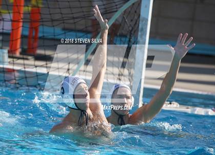 Thumbnail 3 in Harvard-Westlake vs. Loyola (CIF SoCal Regional D1 Semifinal) photogallery.