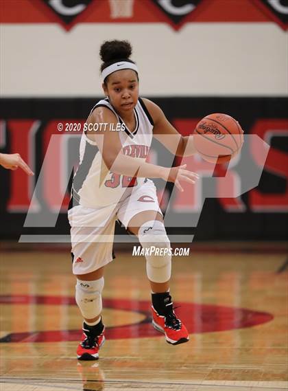Thumbnail 1 in Amanda-Clearcreek vs. Circleville photogallery.