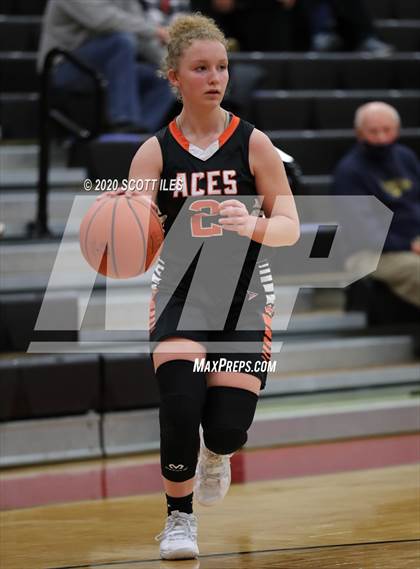 Thumbnail 3 in Amanda-Clearcreek vs. Circleville photogallery.