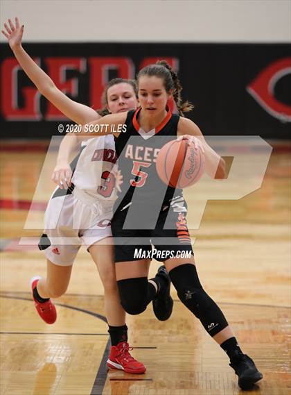 Thumbnail 2 in Amanda-Clearcreek vs. Circleville photogallery.