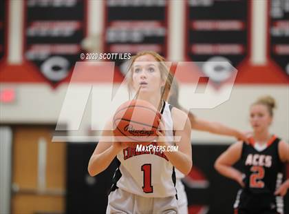 Thumbnail 2 in Amanda-Clearcreek vs. Circleville photogallery.