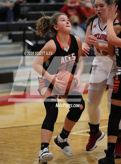 Thumbnail 1 in Amanda-Clearcreek vs. Circleville photogallery.