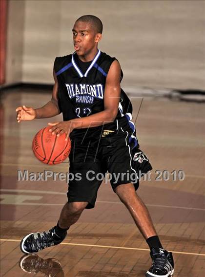Thumbnail 3 in La Habra vs. Diamond Ranch (Orange Holiday Classic) photogallery.