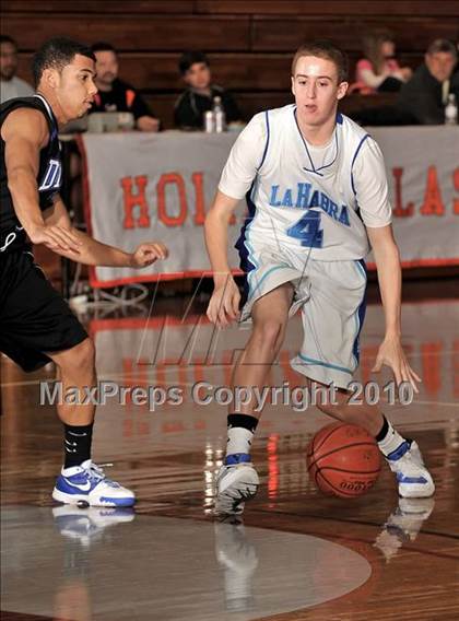 Thumbnail 3 in La Habra vs. Diamond Ranch (Orange Holiday Classic) photogallery.