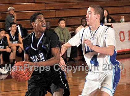 Thumbnail 2 in La Habra vs. Diamond Ranch (Orange Holiday Classic) photogallery.