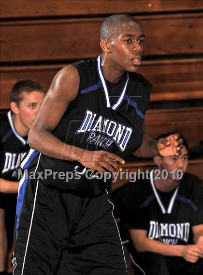Thumbnail 2 in La Habra vs. Diamond Ranch (Orange Holiday Classic) photogallery.