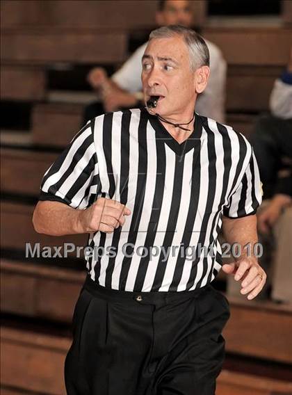 Thumbnail 3 in La Habra vs. Diamond Ranch (Orange Holiday Classic) photogallery.