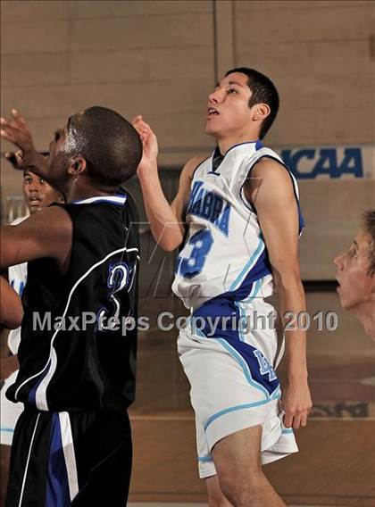 Thumbnail 2 in La Habra vs. Diamond Ranch (Orange Holiday Classic) photogallery.