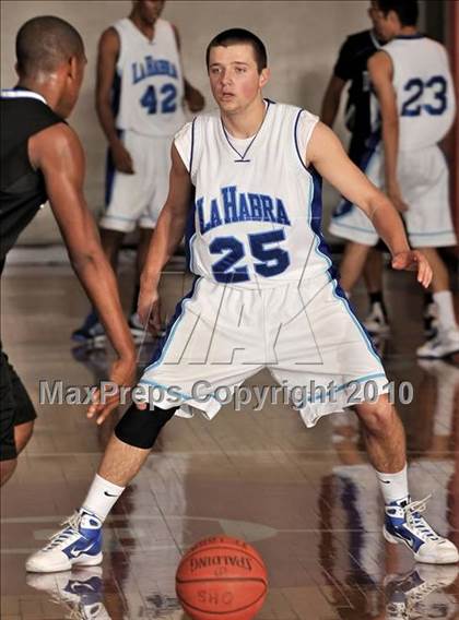 Thumbnail 1 in La Habra vs. Diamond Ranch (Orange Holiday Classic) photogallery.