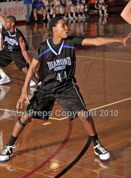 Thumbnail 2 in La Habra vs. Diamond Ranch (Orange Holiday Classic) photogallery.